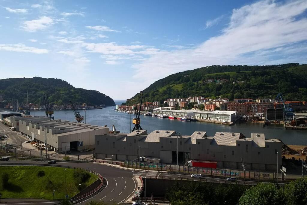 Apto con vistas a BAHÍA DE PASAJES, a 10 min del Festival de Cine de San Sebastián Lezo Exterior foto